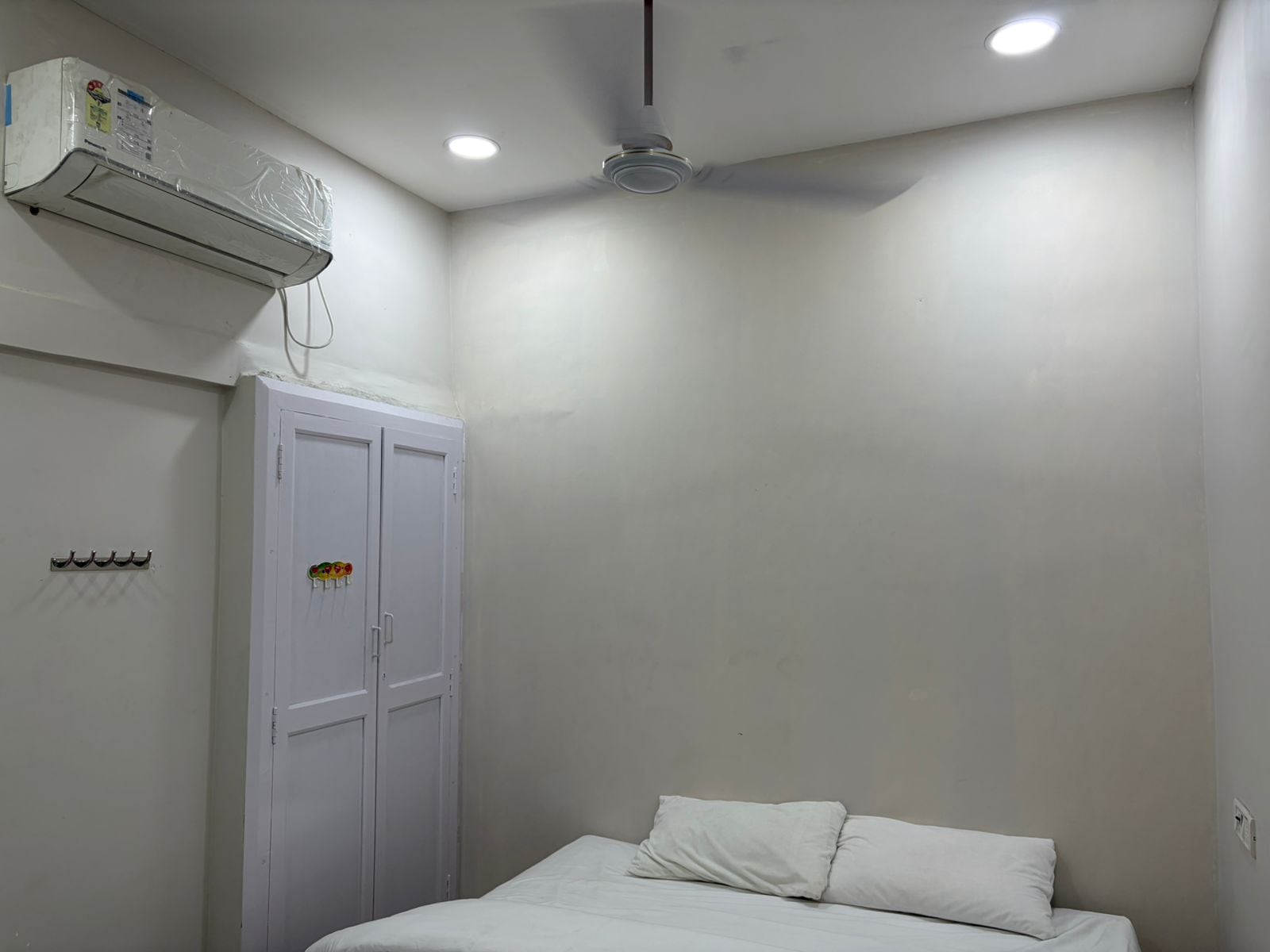 Shree Chakra Residency - Tap to explore photos