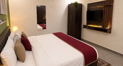Mahakal Palace Room Type - Deluxe room