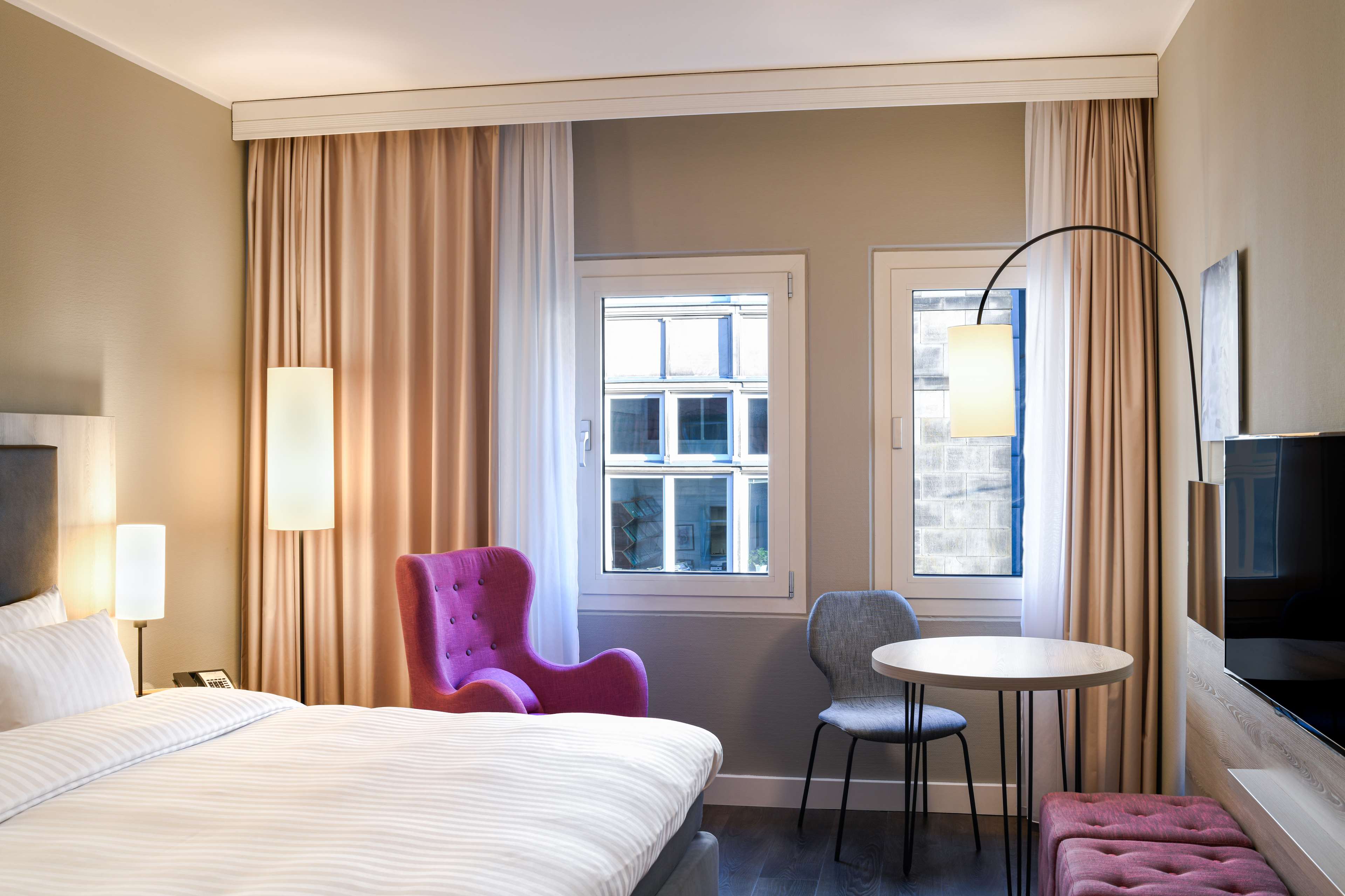 Radisson Blu Hotel, Bremen - Tap to explore photos