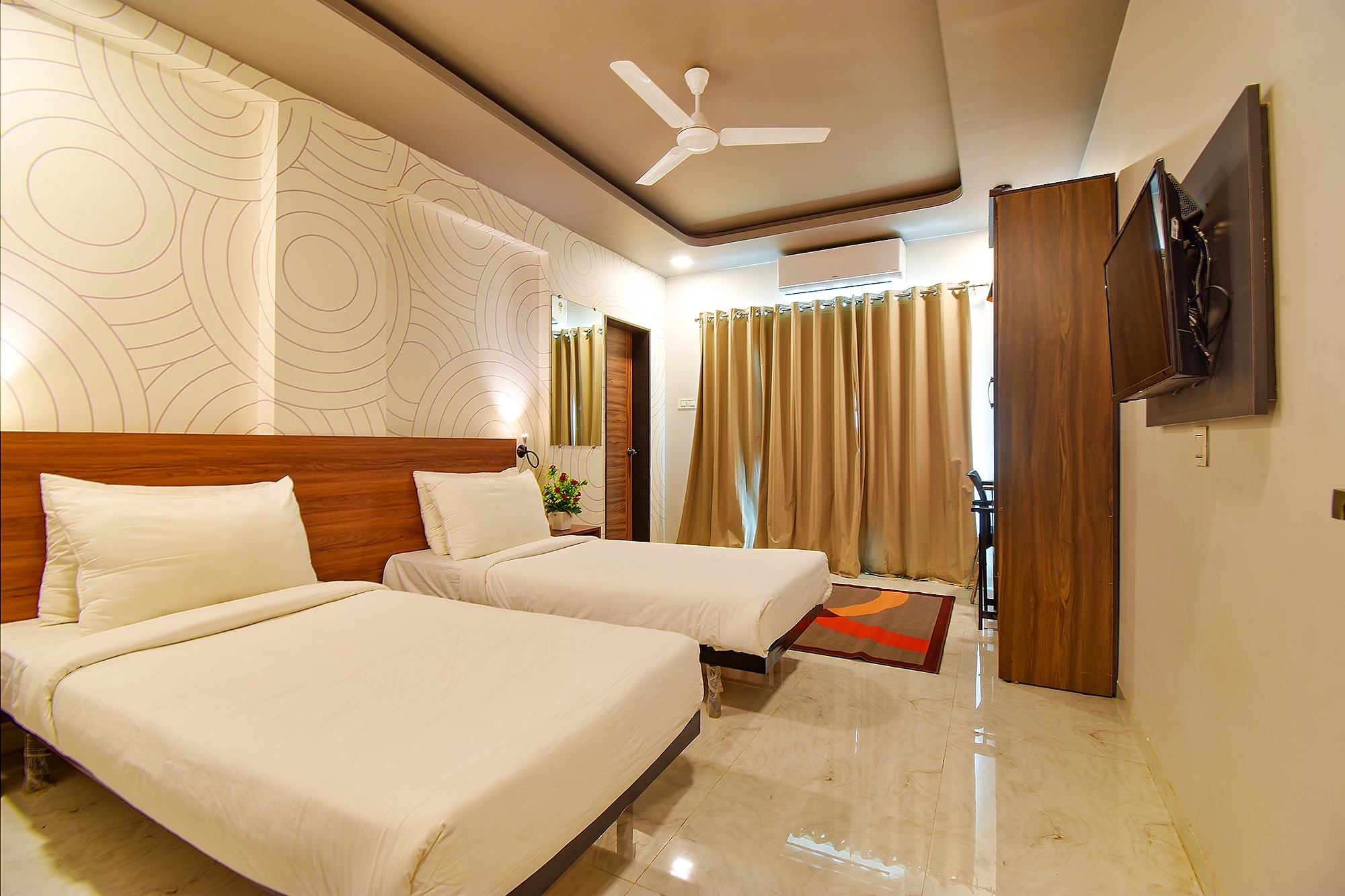 FabHotel Manomay Homes - Nr. Manish Nagar - Tap to explore photos