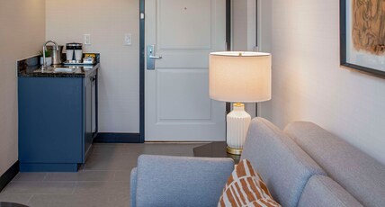 Hilton San Antonio Hill Country Room Type - 1 KING BED SUITE