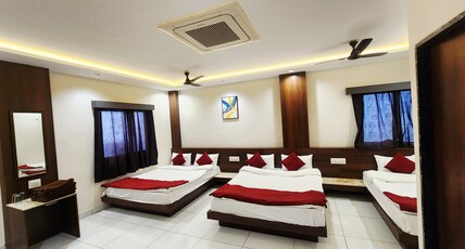 Hotel Aasra Inn Room Type - Large Family Room