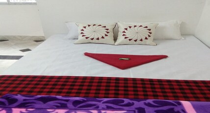 SUKUN GUEST HOUSE Room Type - DELUXE DOUBLE (  Unmarried couple and local Id not allowed )