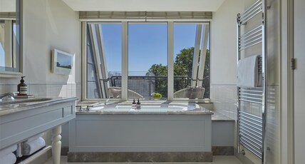 Waldorf Astoria Amsterdam by Hilton Room Type - JUNIOR SUITE CANAL VIEW