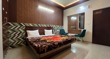 DEVANSH STAY INN Room Type - DELUX ROOM