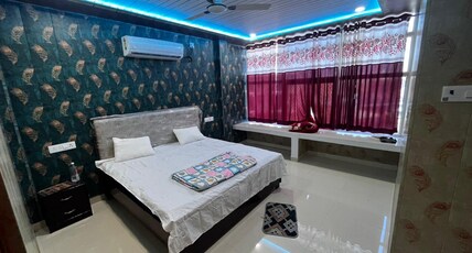 Hotel Yash Dham/ Walking Distance To Ram janamBhumi Room Type - Maa Sita Room