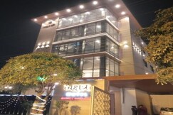 Nakshatra Hotel, Lucknow