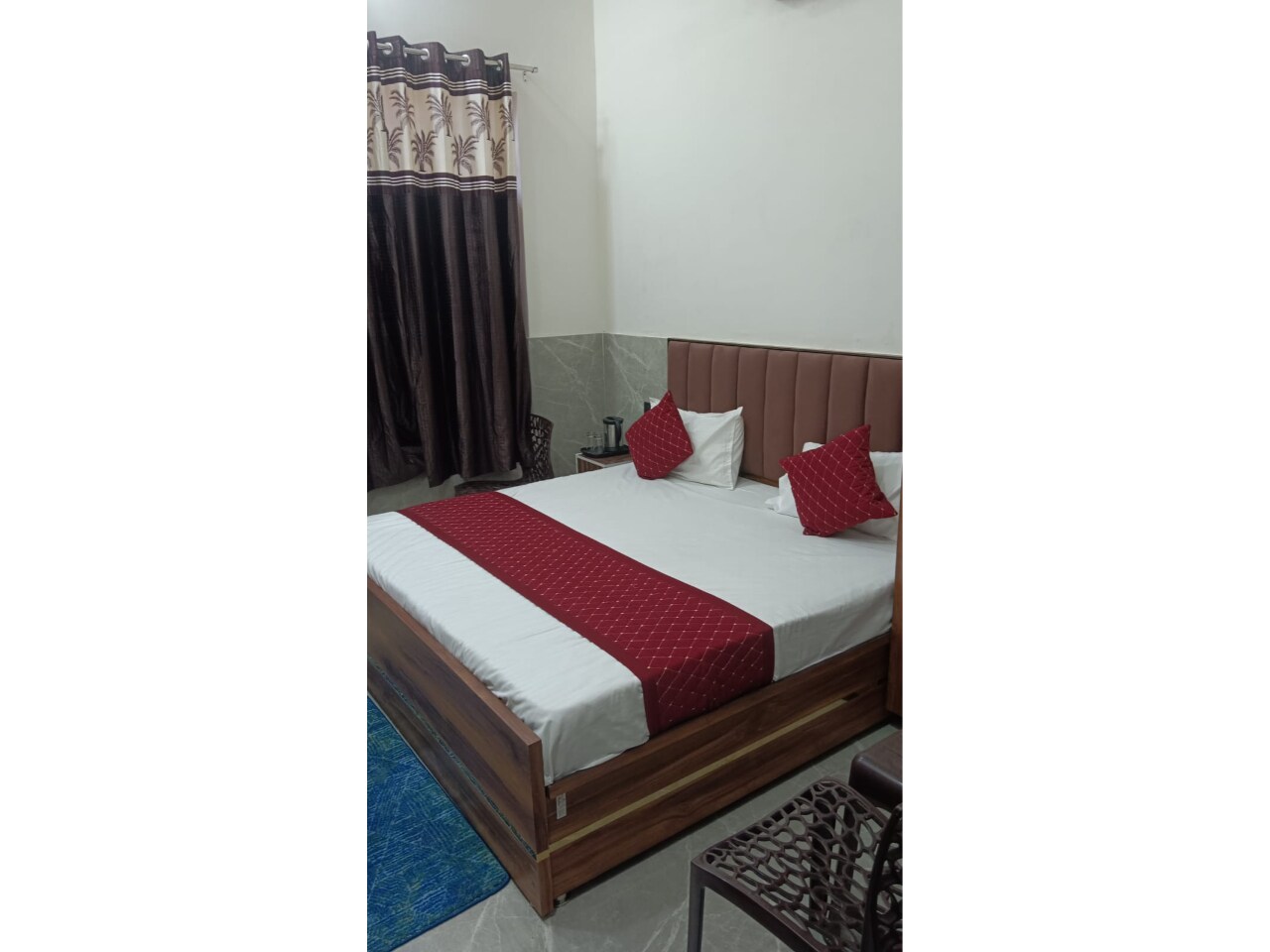 Harsh Hotel - Tap to explore photos