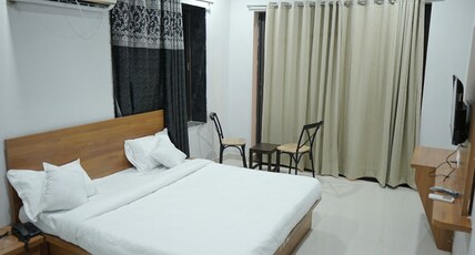 Hotel Chandra Hari Palace Room Type - Luxury Room with Balcony