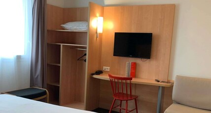Ibis Les Herbiers Room Type - Standard Reduced Mobility Room with 1 double bed
