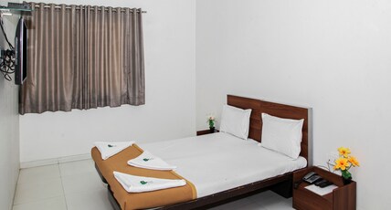 Hotel Avanti Room Type - Deluxe  Room  Ac (Double Bed)