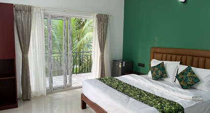 Green View Morjim Room Type - Premium Room 1- Private Balcony