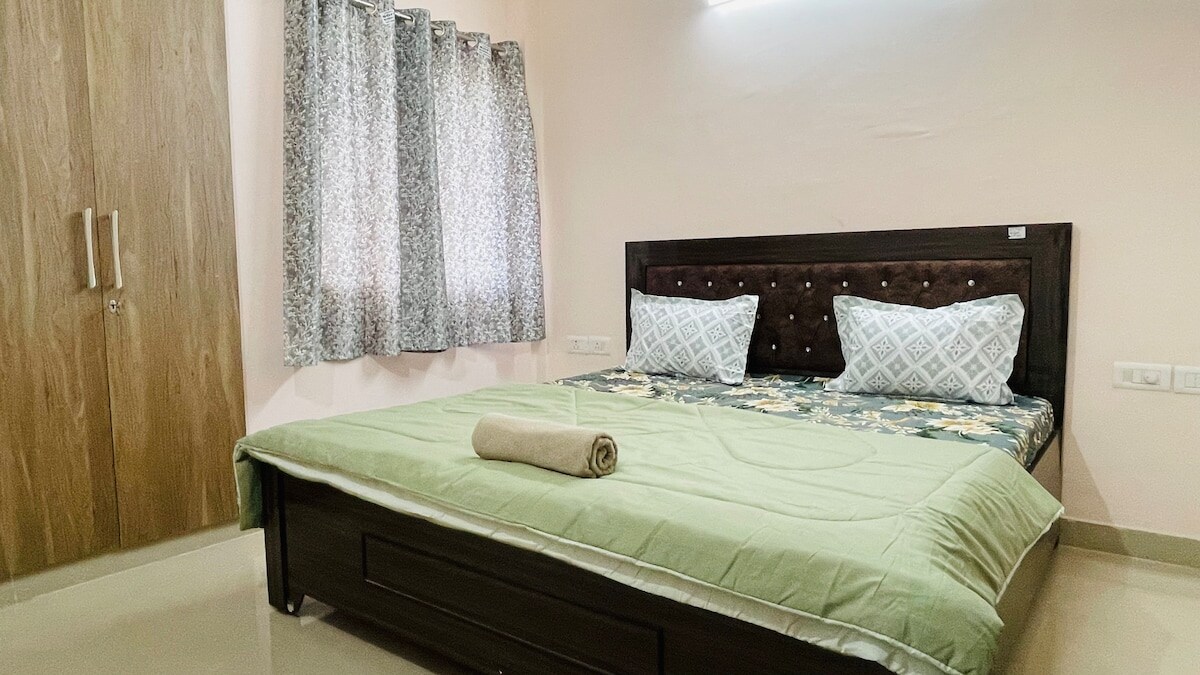 Leafora Modern Boutique Apartment Lucknow - Tap to explore photos
