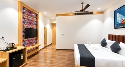 Daksh The Royal Braj Vrindavan Room Type - Deluxe Room