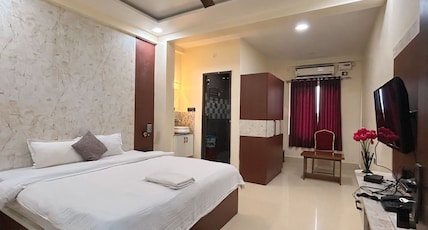 J P Palace Room Type - Deluxe room