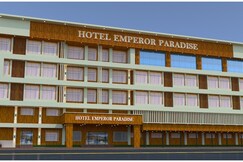 Hotel Emperor Paradise