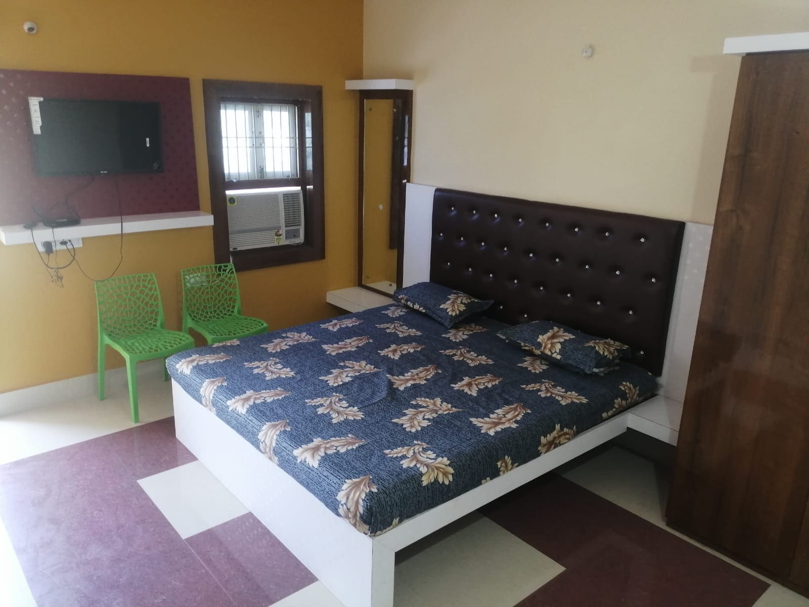 Hotel LaxmiPriya - Tap to explore photos
