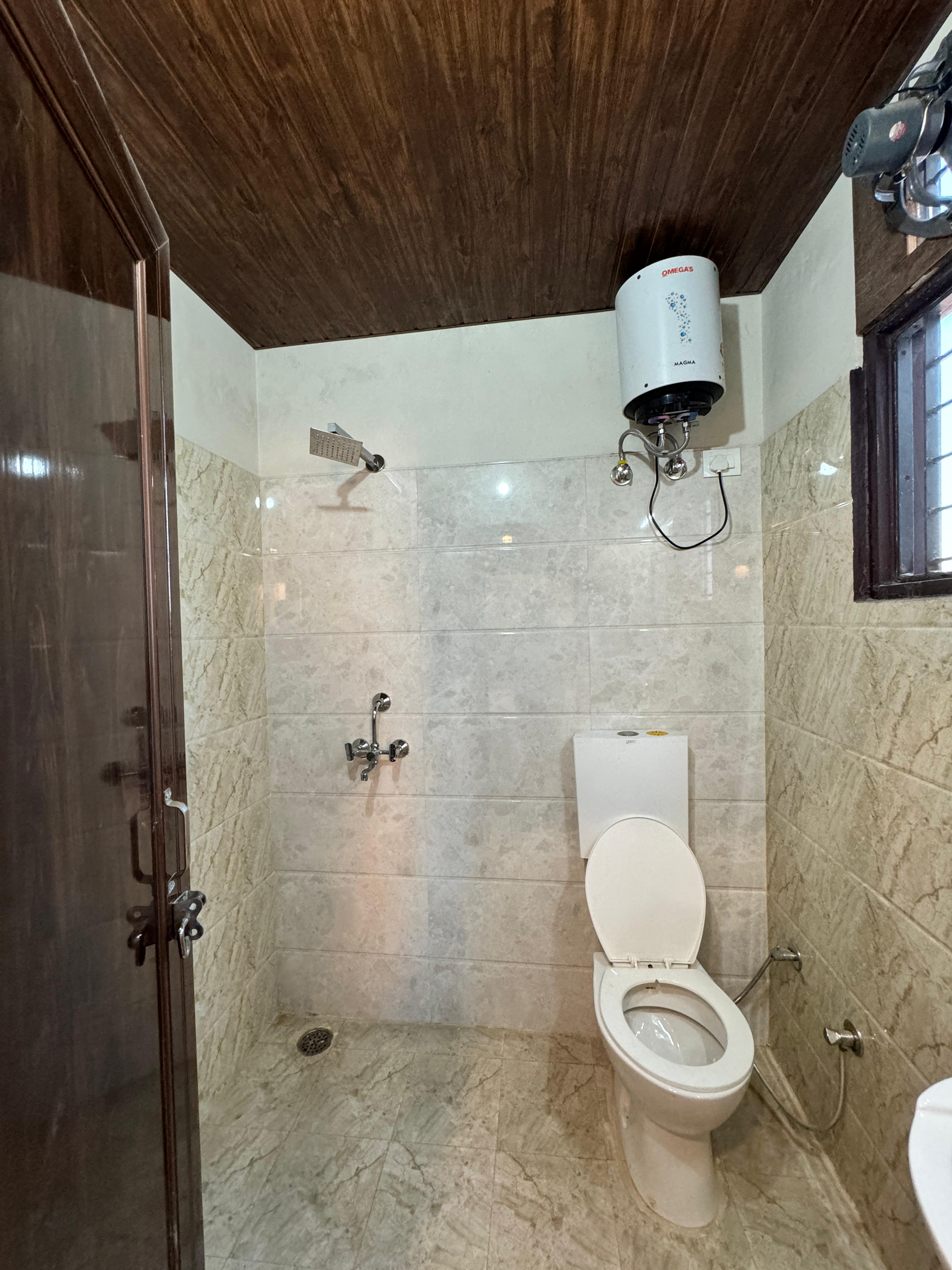 Kuki-saa HOmestay with Private Terrace - Tap to explore photos