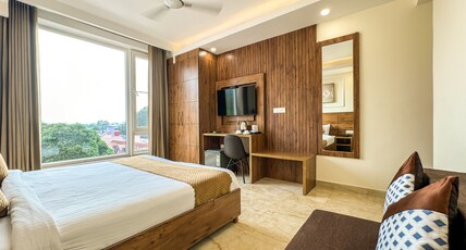Hotel Nirvana Bliss (Behind Parmarth Niketan) Room Type - Premium Room