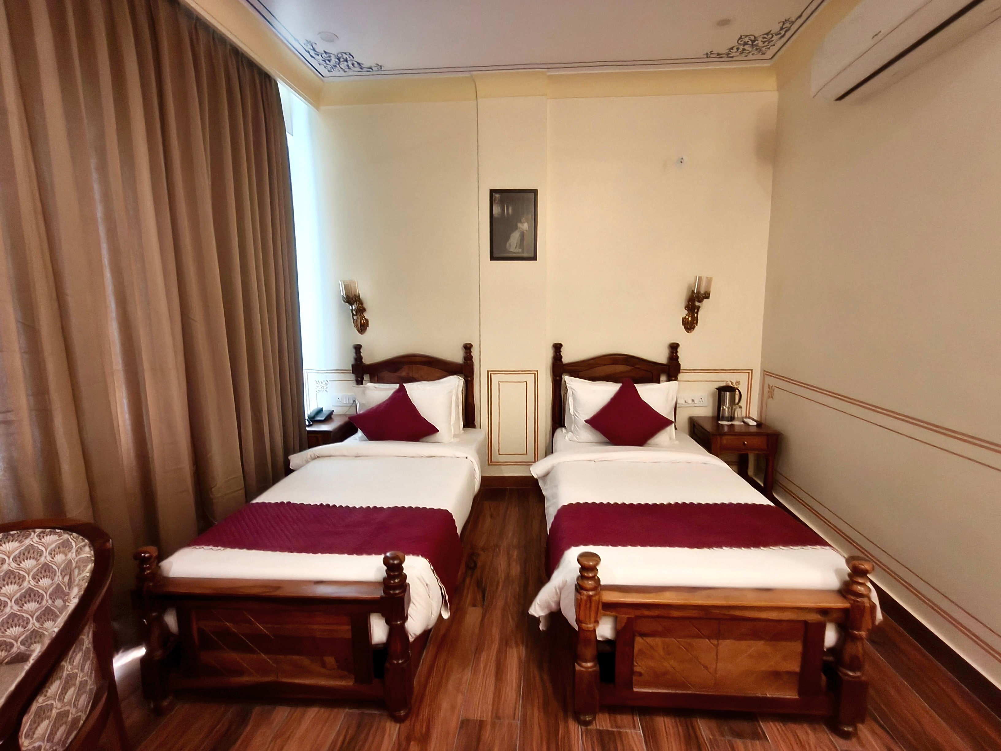 The Ummed Haveli - Hotel Jaipur Airport - Tap to explore photos