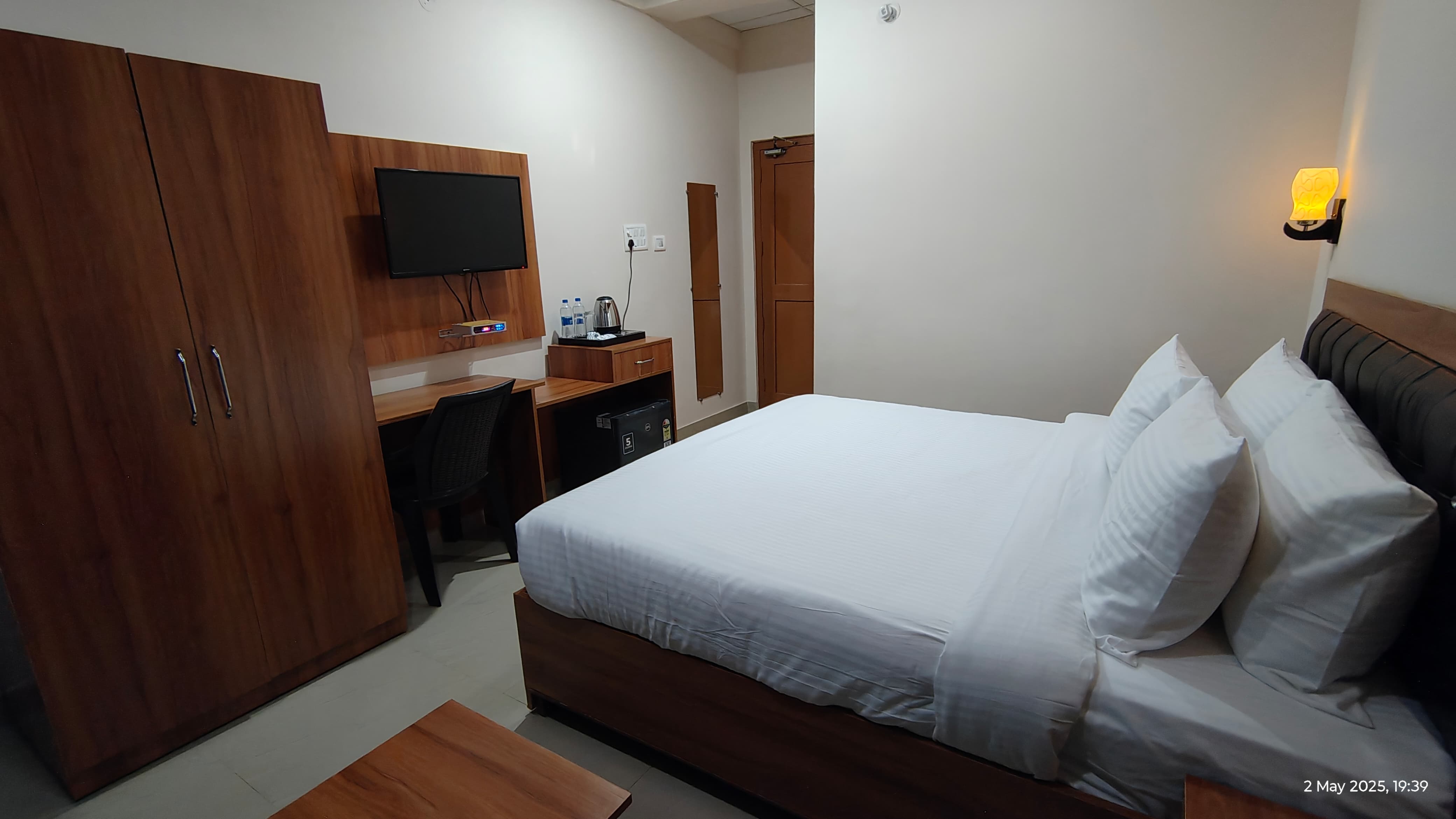 Ai 360 Degree Hotel Lansdowne - Tap to explore photos