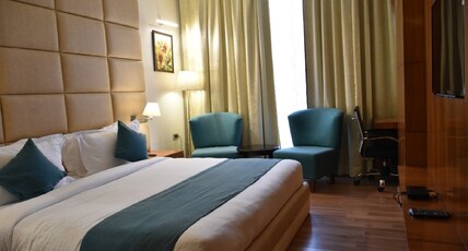 Millenium Inn Room Type - Royal Suite With Living Area
