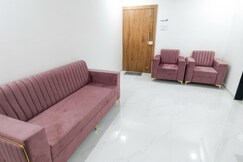 Comfort 2BHK Nr MumbaiAgra Highway Family Stay