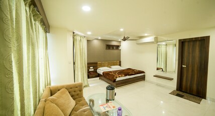 Hotel Paradise Room Type - Executive A/c Room  with Balcony
