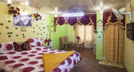 Hotel New Green View-I Room Type - Deluxe Room