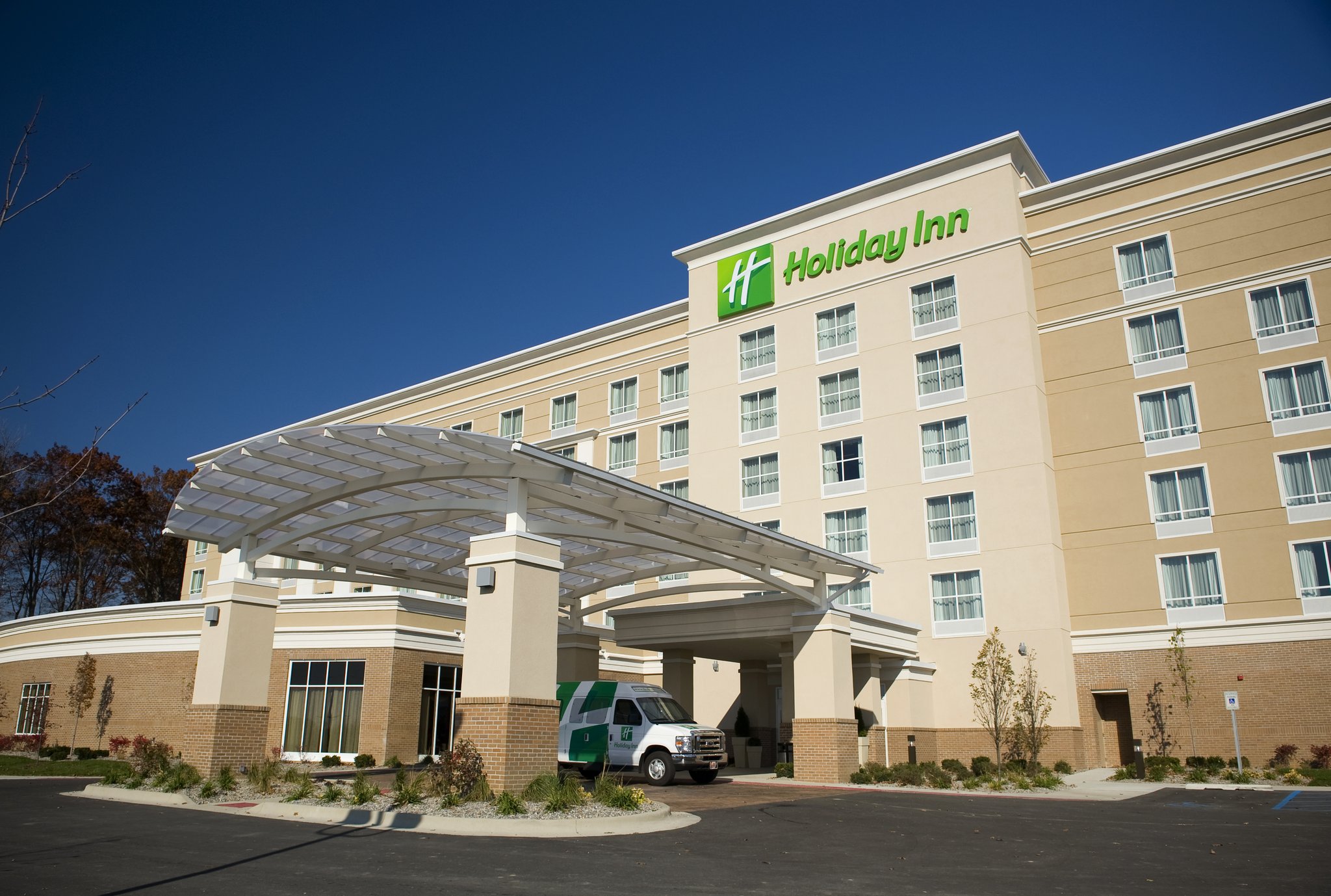 Holiday Inn Purdue - Fort Wayne - Tap to explore photos