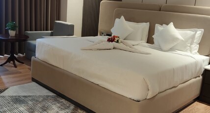 Hotel Luxe Manor Mohali Room Type - Executive Room