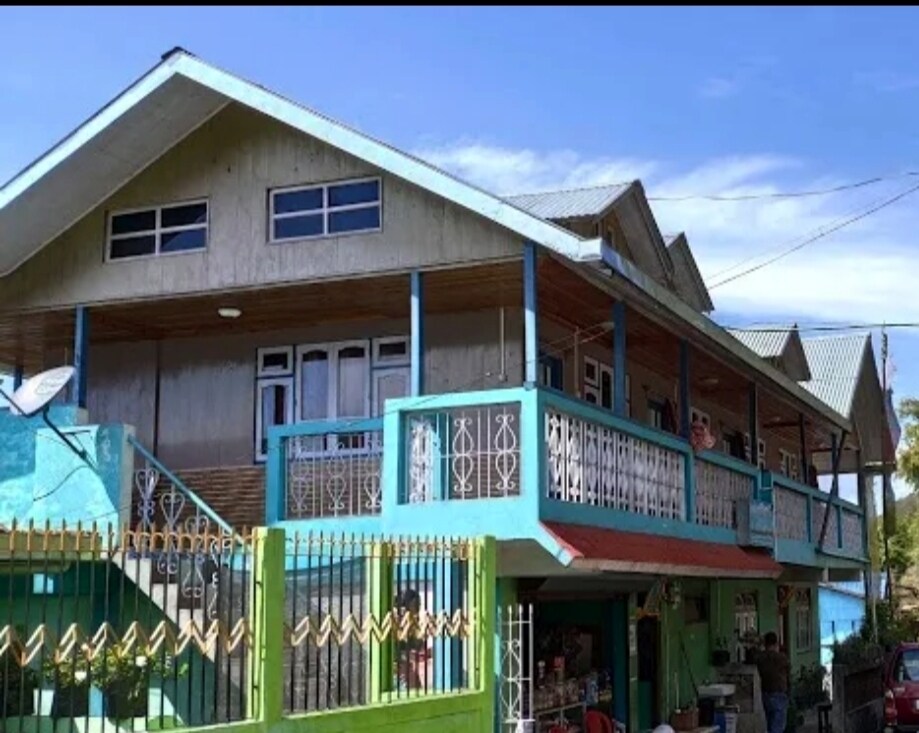 Kynance Homestay - Tap to explore photos