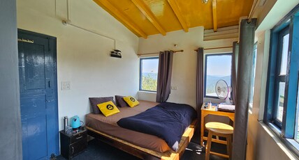 Lushtree backpackers Room Type - Deluxe Double Room with Valley View