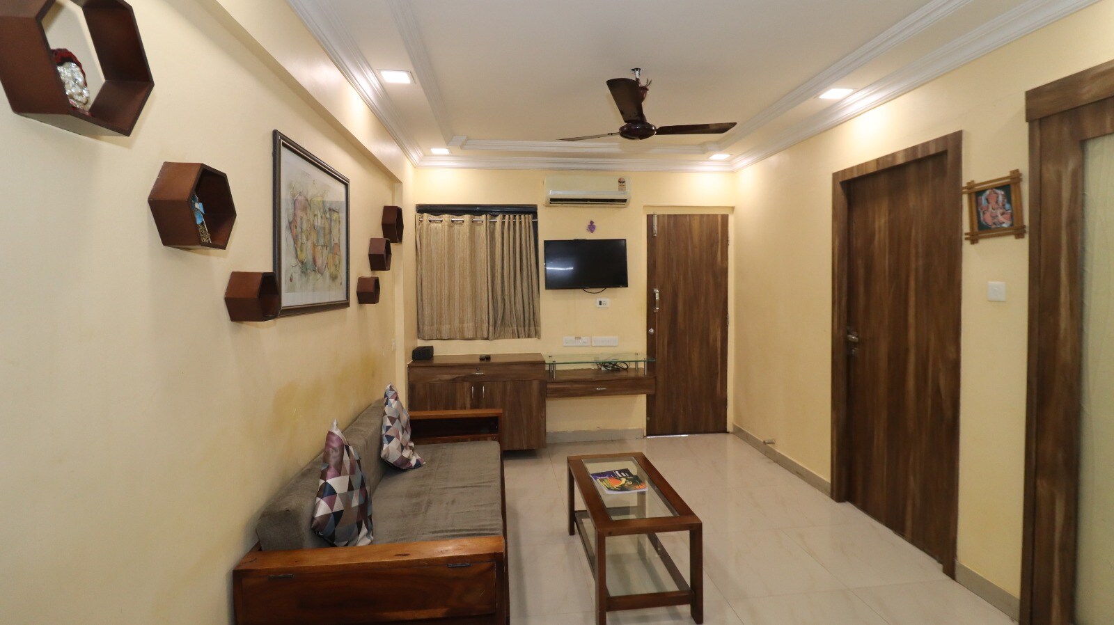 Pinaki Comfort Stay Ratan Priya Residency - Tap to explore photos