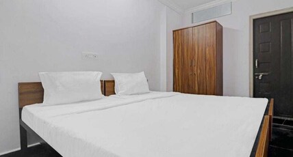 Hotel O White Carnations Hotels Room Type - Classic