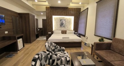 HOTEL SIDDHARTH PALACE Room Type - Superior Room HOTEL SIDDHARTH PALACE Room Type - Superior Room