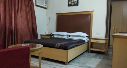 Hotel Sarvodaya Room Type - Deluxe Room