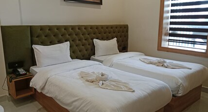 Ashoka Hotel Room Type - AC Twin room