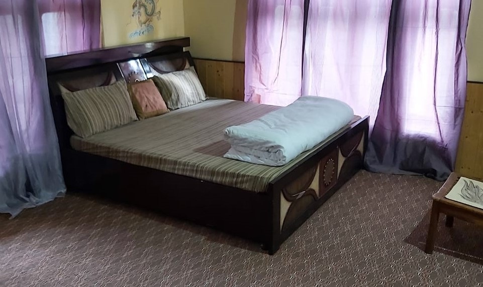 Churpon Home Stay | Rooms & Wi-Fi - Tap to explore photos