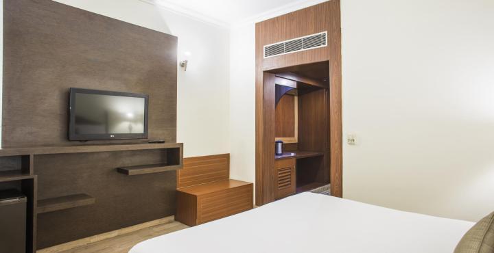 Utkarsh Vilas - Tap to explore photos