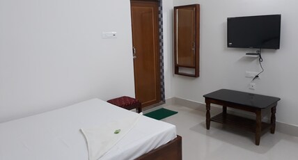 RESORT FOREST IN Room Type - DELUXE ROOM NON AC