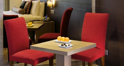 The LaLiT New Delhi Room Type - Luxury Room