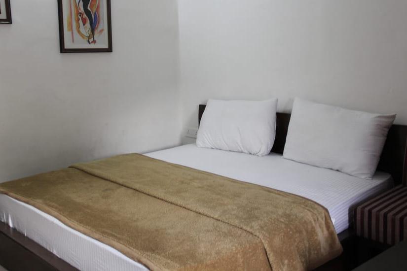 Hotel Prachi - Tap to explore photos