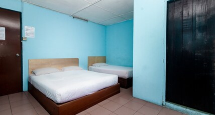 Hotel O Gold Star Hotel Room Type - Suite Triple