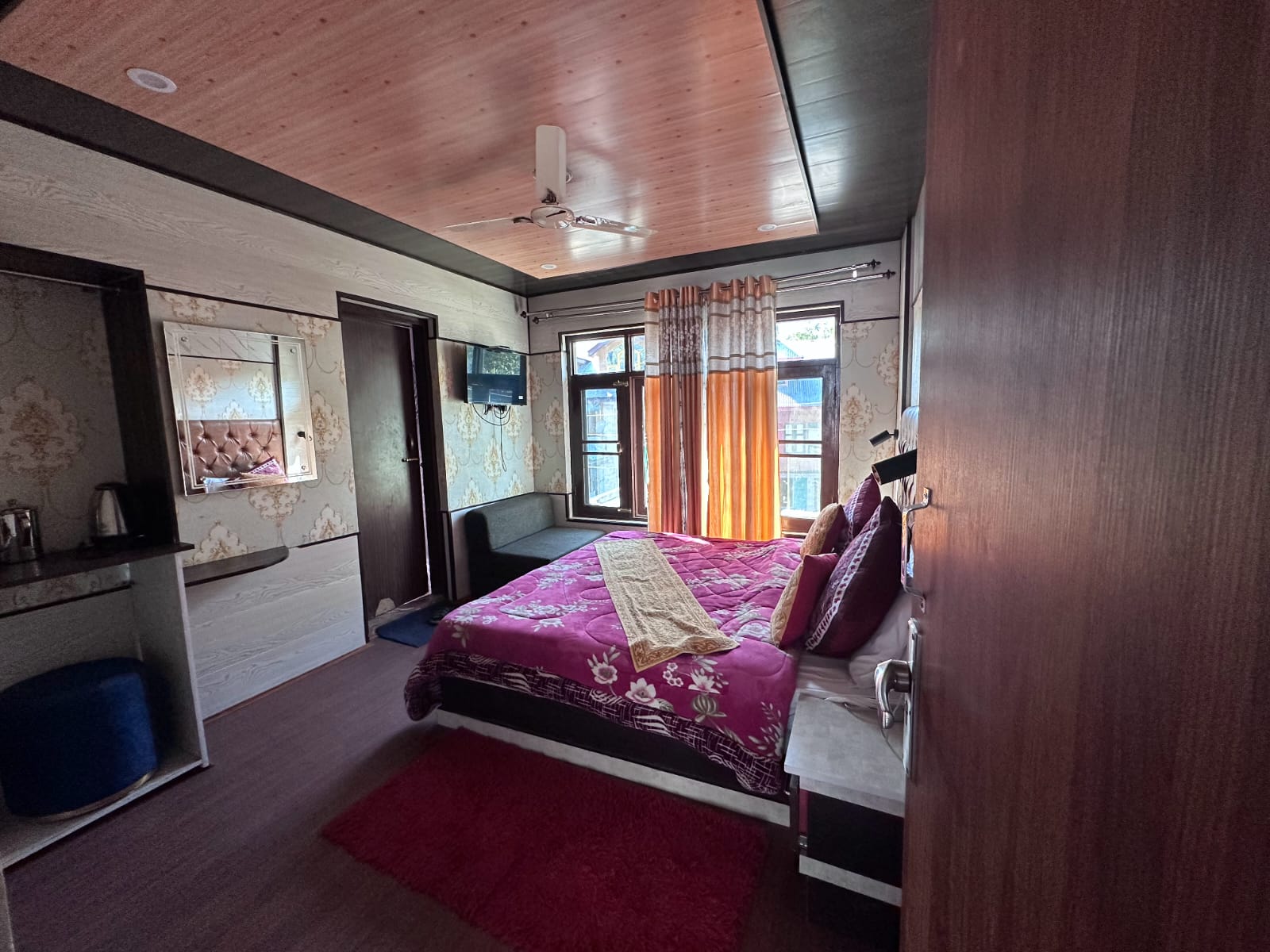 PAHALGAM GUEST LINE - Tap to explore photos