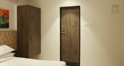 White Villa Room Type - Bollywood Room