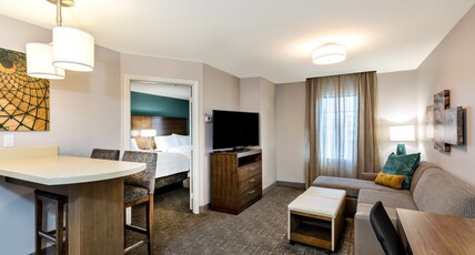 Staybridge Suites Fort Lauderdale Airport - West Room Type - 2 Queen Beds One Bedroom Suite
