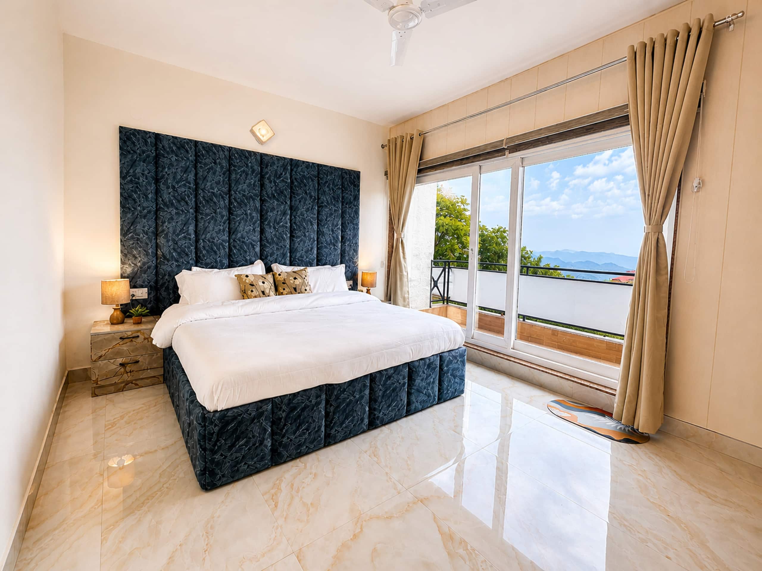 Elysian Luxury 2BHK w Balcony View Mussoorie - Tap to explore photos