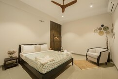 Lindsay Manor Madera 5BHK 2 Pools Luxury