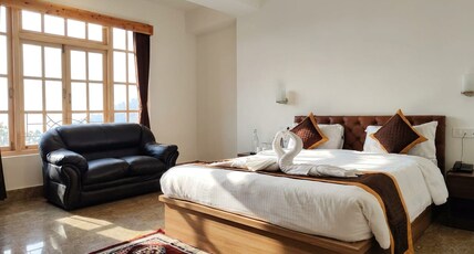 ANG'S Retreat Room Type - Premium Room with Hill View